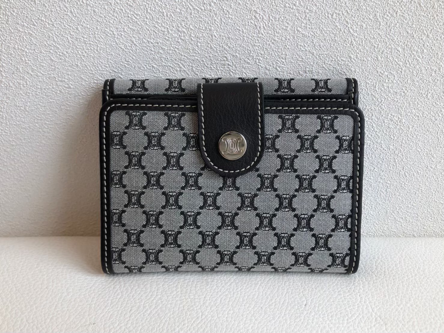 CELINE　二つ折り財布